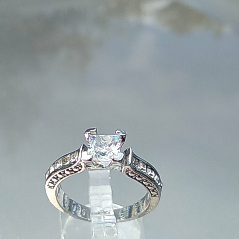 925 sterling silver cubic zirconia engagement ring